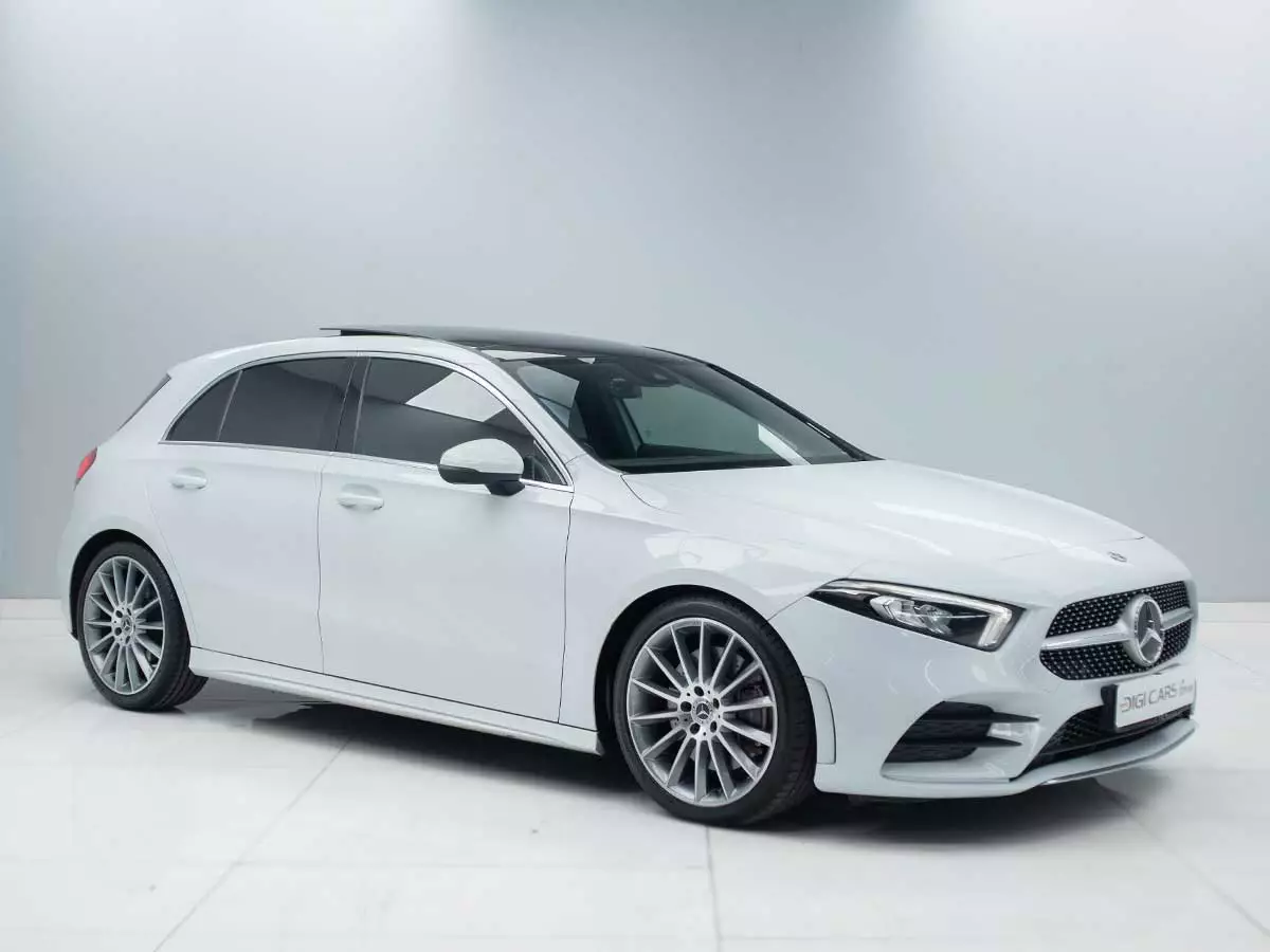 Vehicle Image for 1/18for Mercedes-Benz A-Class A250 Hatch AMG Line