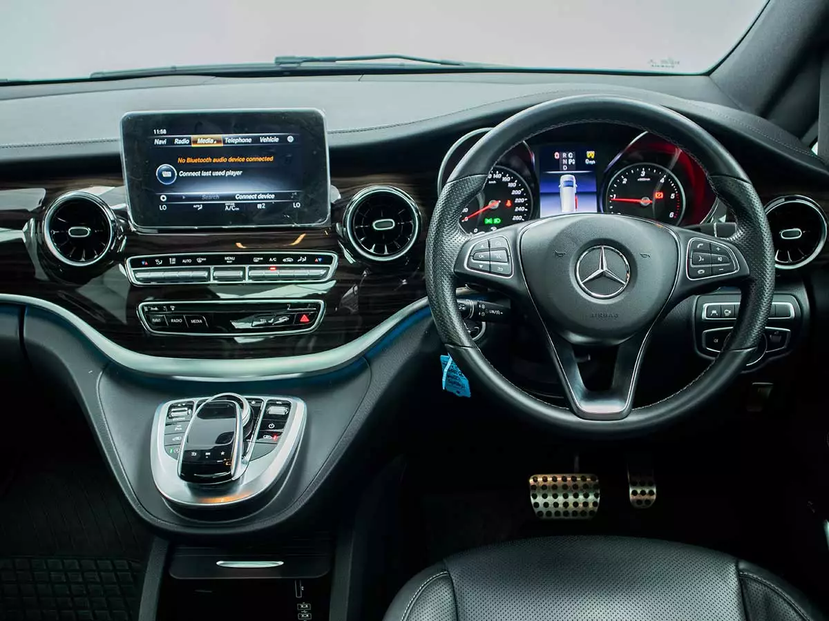 Vehicle Image for 15/18for Mercedes-Benz V-Class V250d Avantgarde