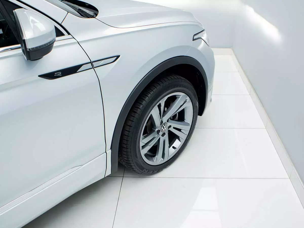 Vehicle Image for 7/17for Volkswagen Tiguan 2.0TSI 162kW 4Motion R-Line