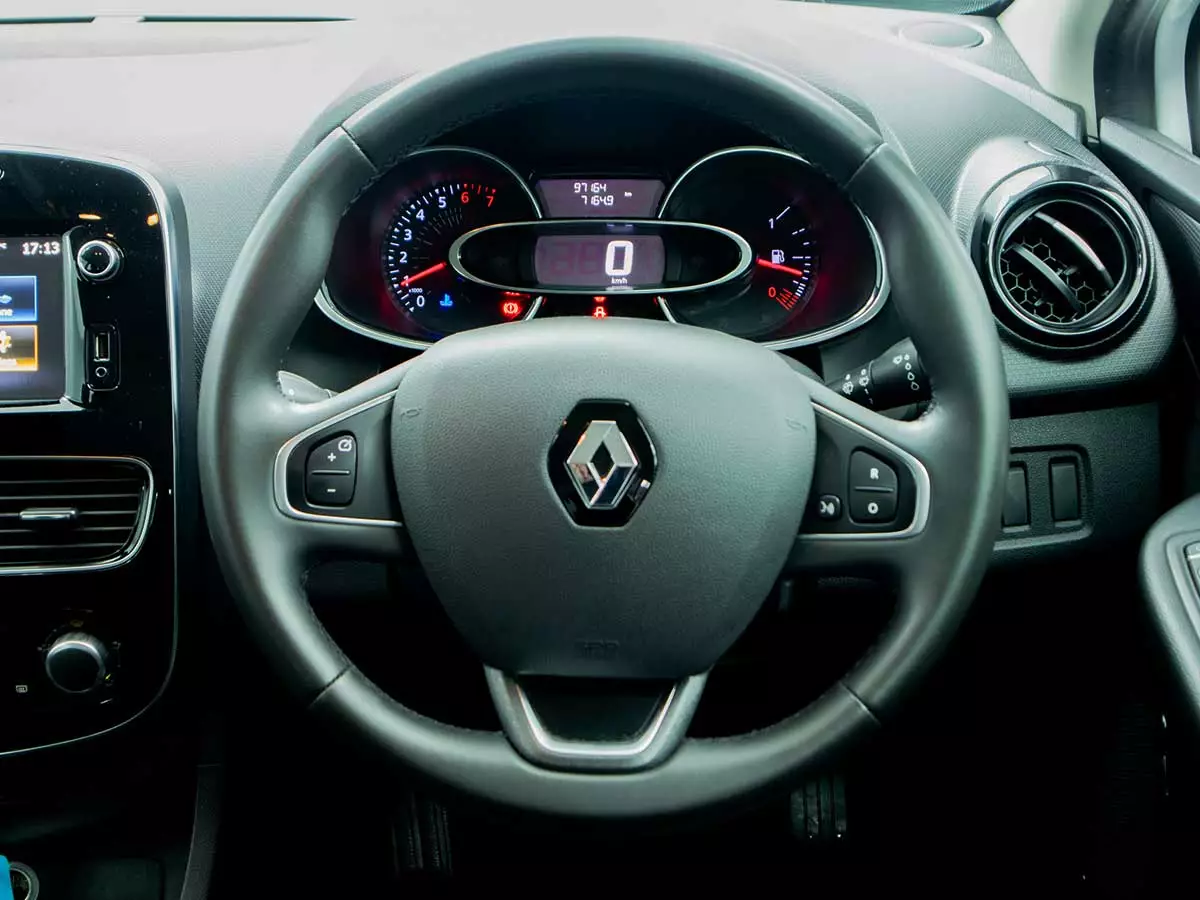 Vehicle Image for 10/17for Renault Clio 66kW Turbo Authentique