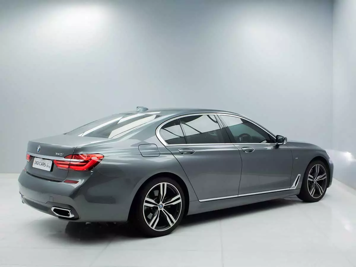 Vehicle Image for 5/17for BMW 7 Series 740i M Sport