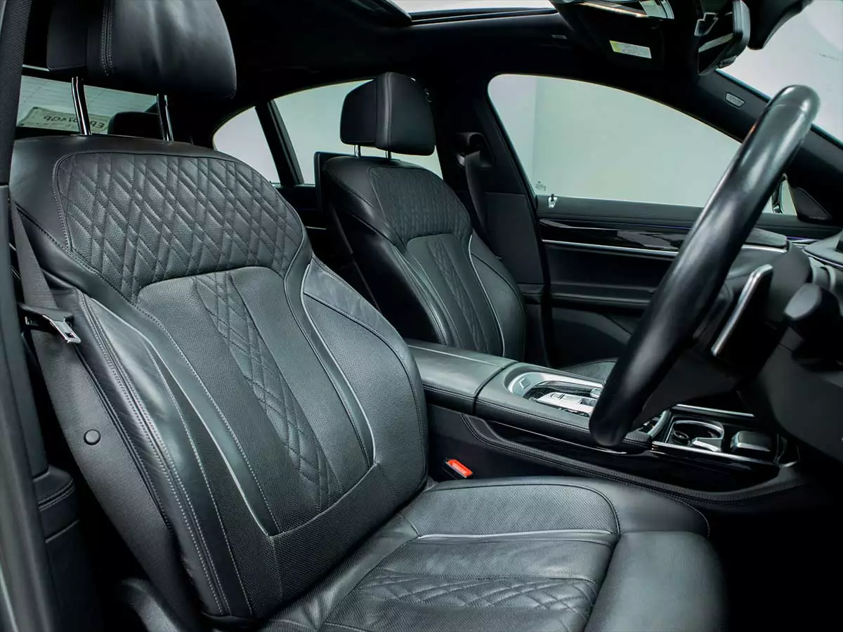 Vehicle Image for 17/17for BMW 7 Series 740i M Sport