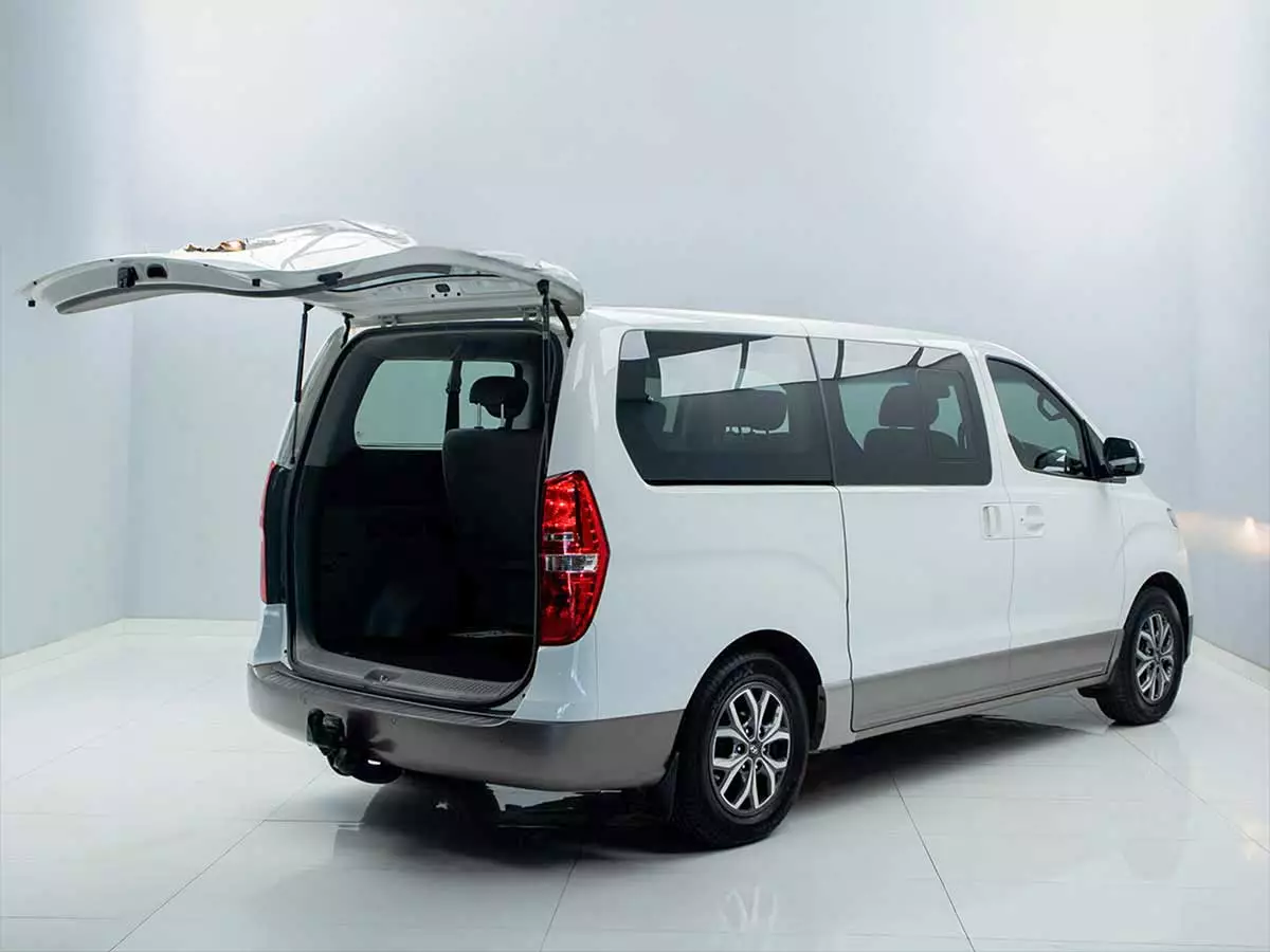 Vehicle Image for 6/18for Hyundai H-1 2.5 CRDI ELITE Auto  9-Seater