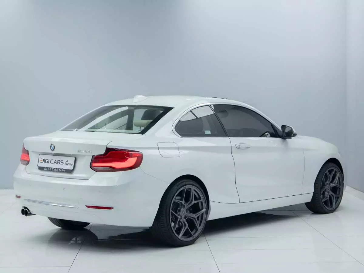 Vehicle Image for 5/17for BMW 2 Series 220i Coupe Luxury Auto