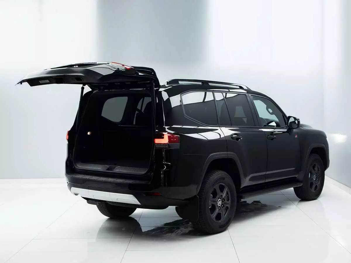 Vehicle Image for 6/18for Toyota Land Cruiser 300 3.3D GR-Sport