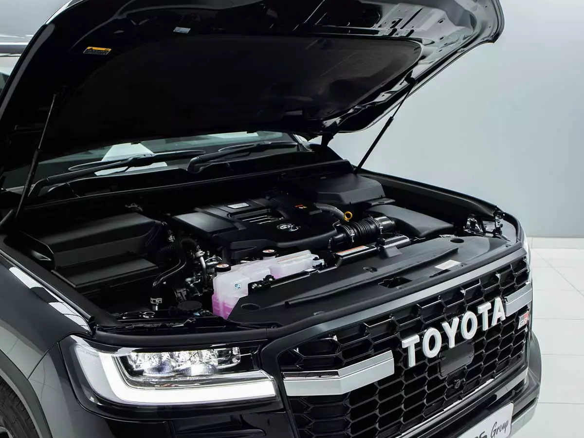 Vehicle Image for 8/18for Toyota Land Cruiser 300 3.3D GR-Sport