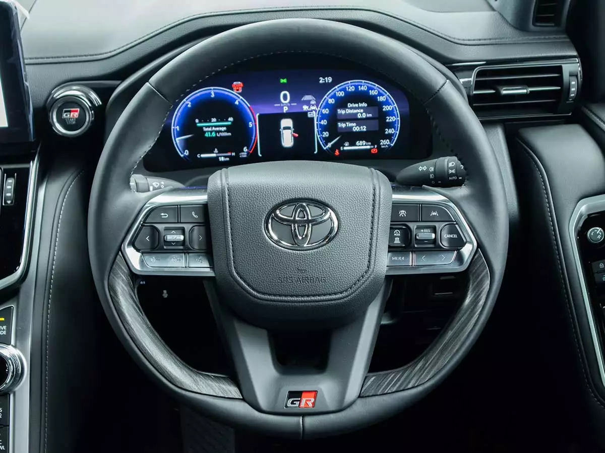 Vehicle Image for 10/18for Toyota Land Cruiser 300 3.3D GR-Sport