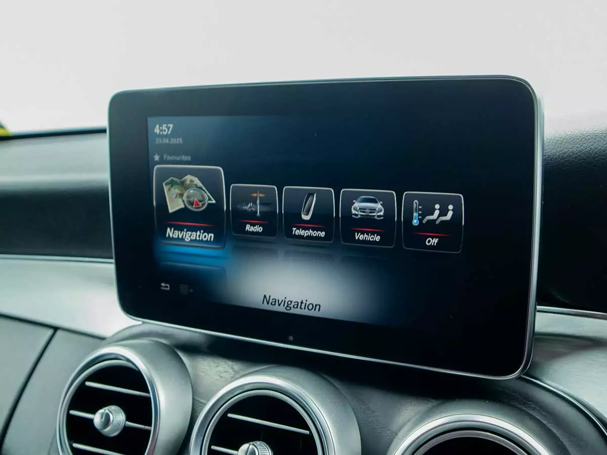 Vehicle Image for 11/17for Mercedes-Benz C-Class C200 Coupe Auto