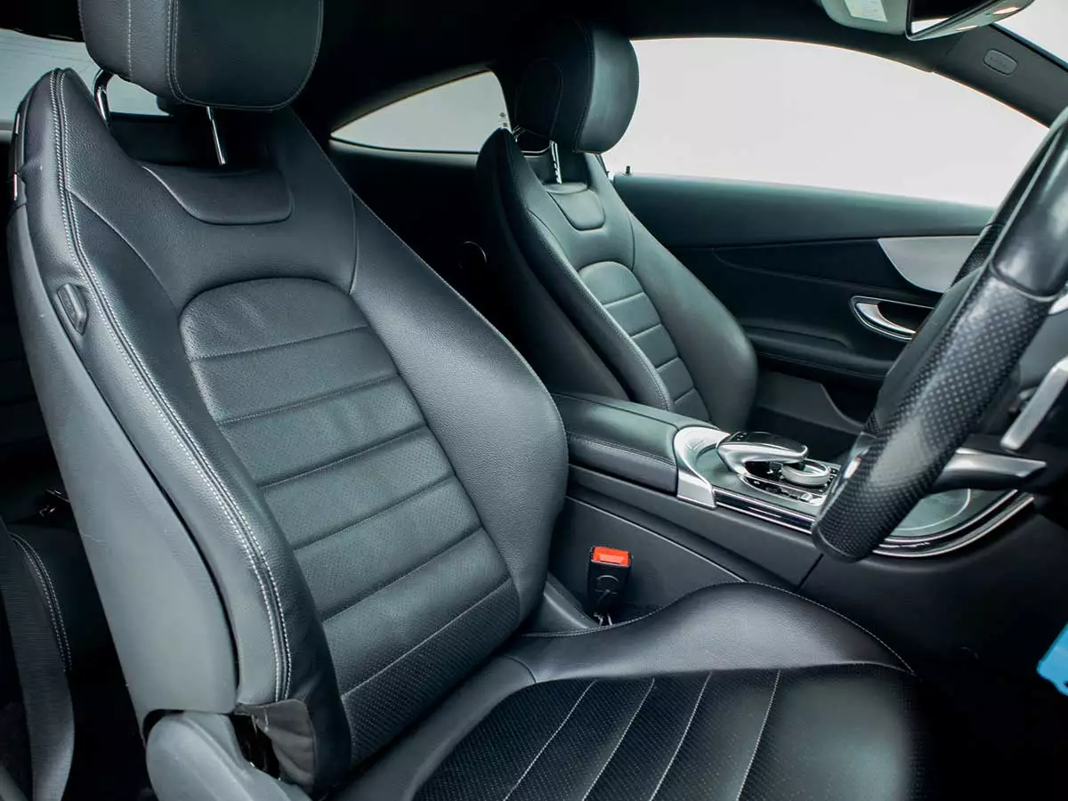 Vehicle Image for 17/17for Mercedes-Benz C-Class C200 Coupe Auto