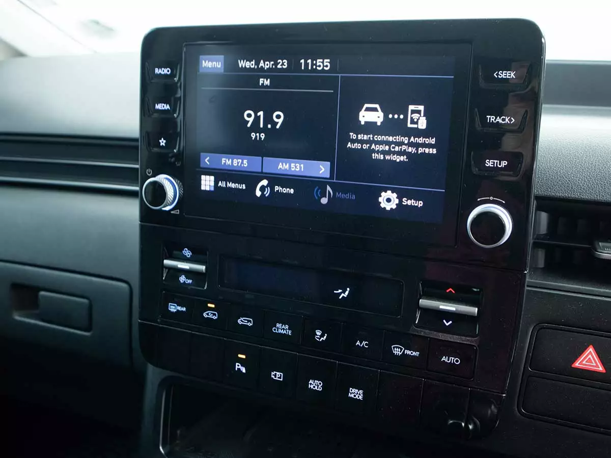 Vehicle Image for 10/17for Hyundai Staria 2.2D Executive 9-seater
