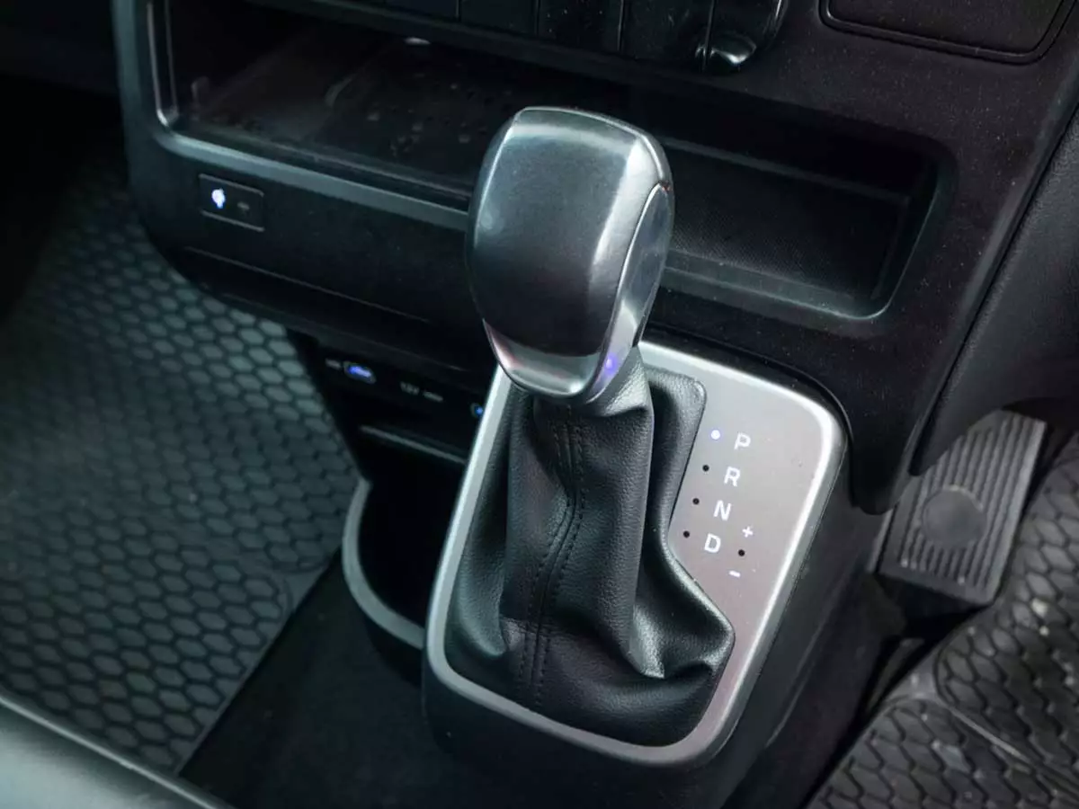 Vehicle Image for 11/17for Hyundai Staria 2.2D Executive 9-seater