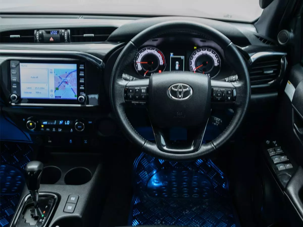 Vehicle Image for 15/17for Toyota Hilux 2.8GD-6 Double Cab Legend 50 Auto