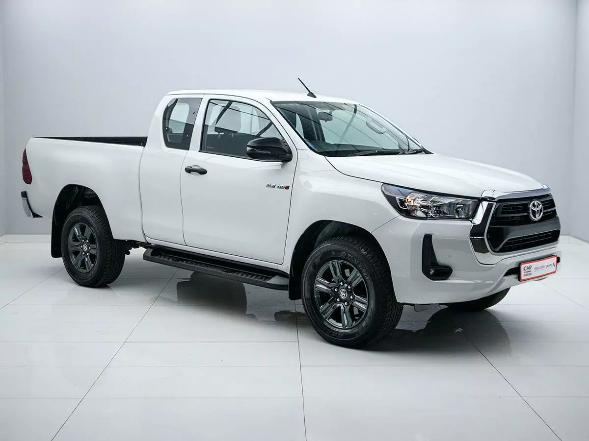 Vehicle Image for 1/17for Toyota Hilux 2.4GD-6 Xtra Cab Raider Manual