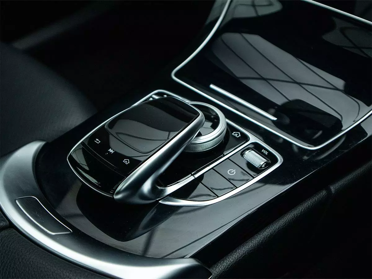 Vehicle Image for 13/18for Mercedes-Benz C-Class C200 AMG Line