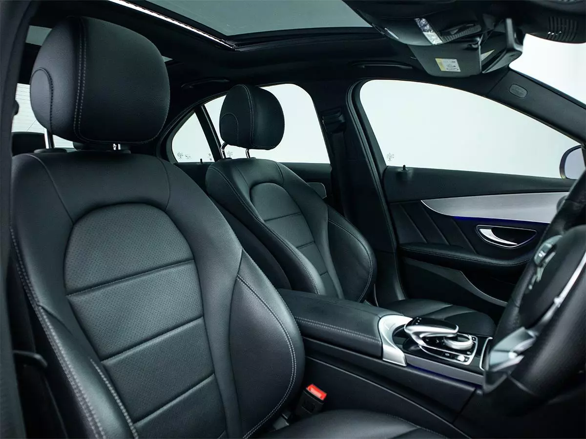 Vehicle Image for 18/18for Mercedes-Benz C-Class C200 AMG Line