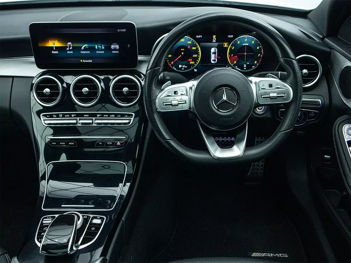 Vehicle Image for 16/18for Mercedes-Benz C-Class C200 AMG Line